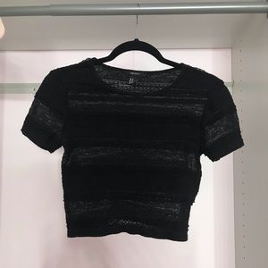 Forever 21 women’s lace t-shirt top